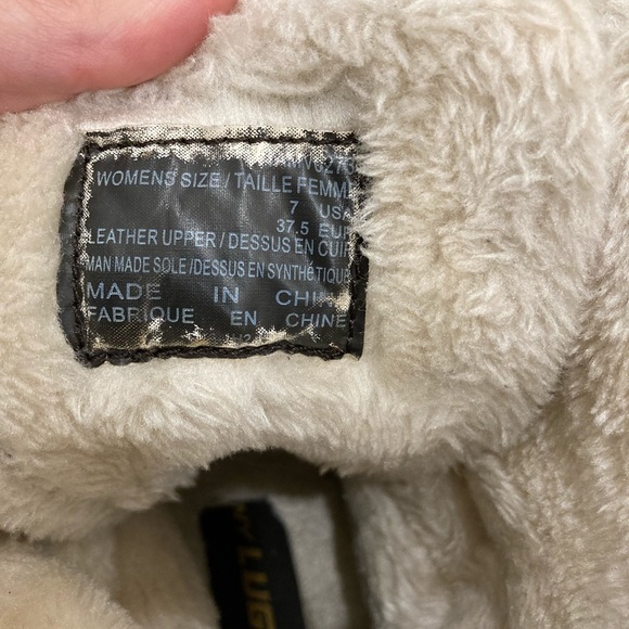 Lugz Tambora Winter Boots - Picture 10 of 14